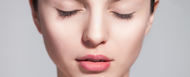 Co wpływa na długość rzęs?