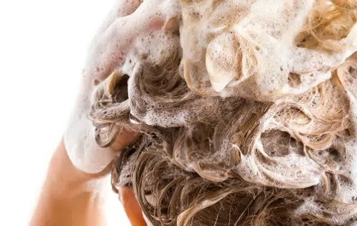 Jak często myć włosy? Co ile dni?